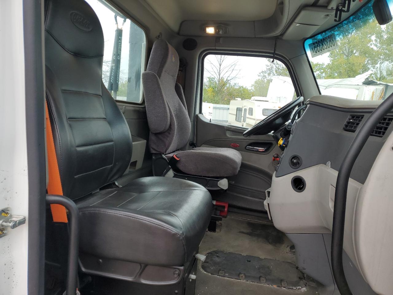 Lot #3278977032 2019 PETERBILT 579