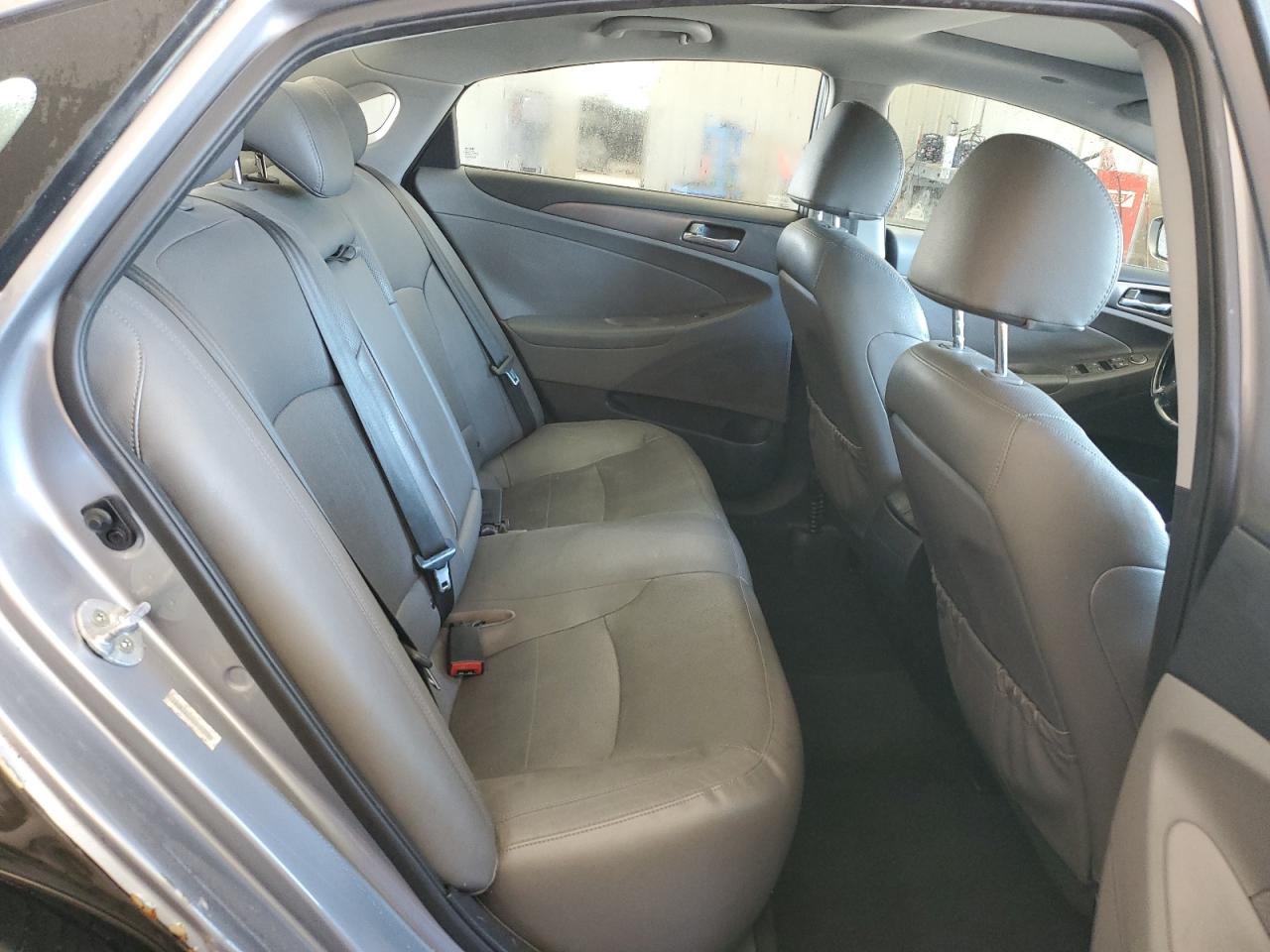 HYUNDAI SONATA HYBRID