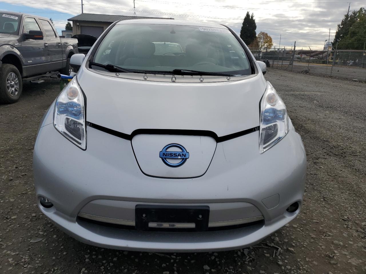 NISSAN LEAF S