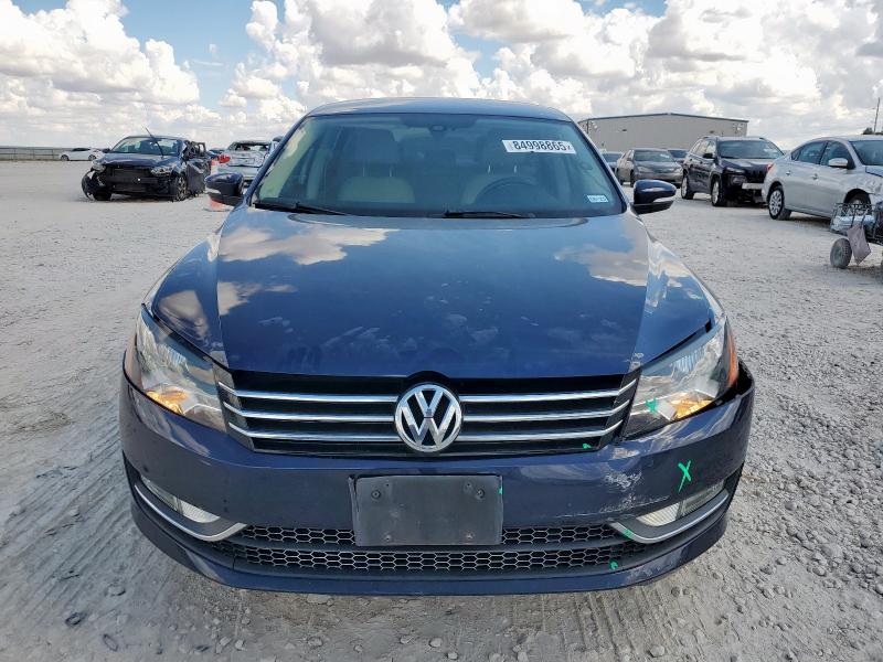 2015 VOLKSWAGEN PASSAT S - 1VWAT7A34FC114147