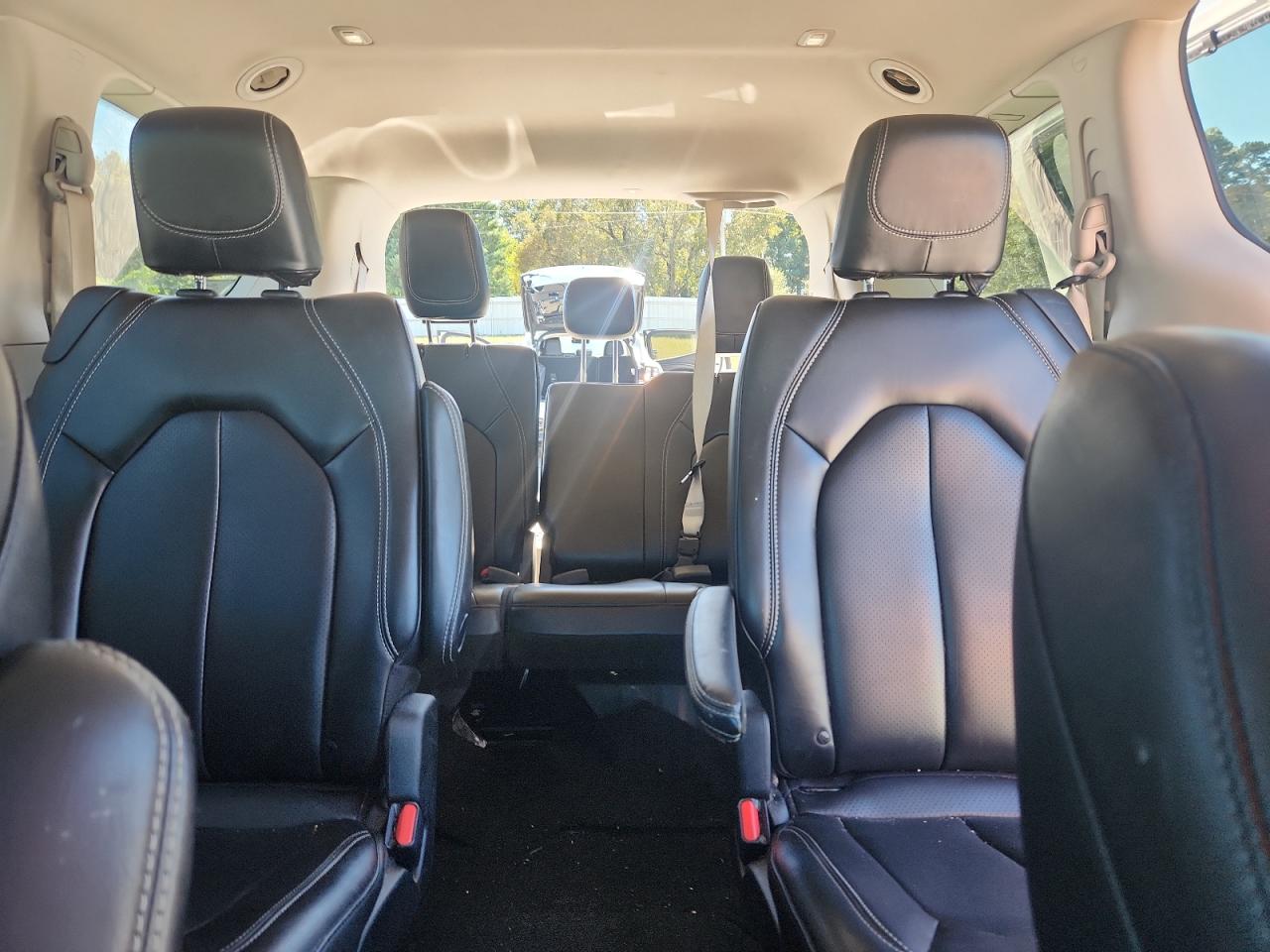 CHRYSLER PACIFICA TOURING L