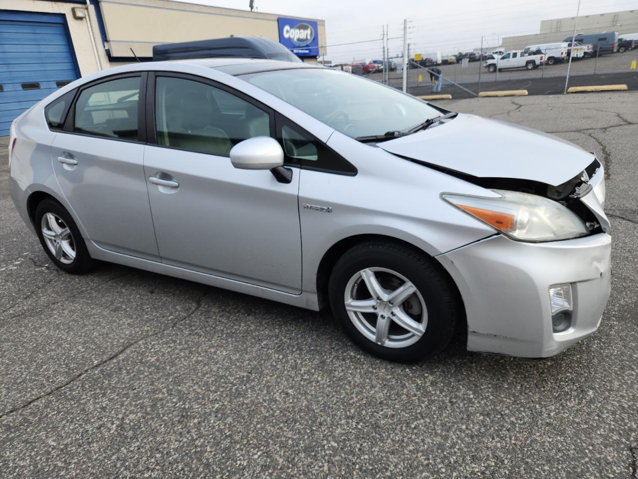 TOYOTA PRIUS