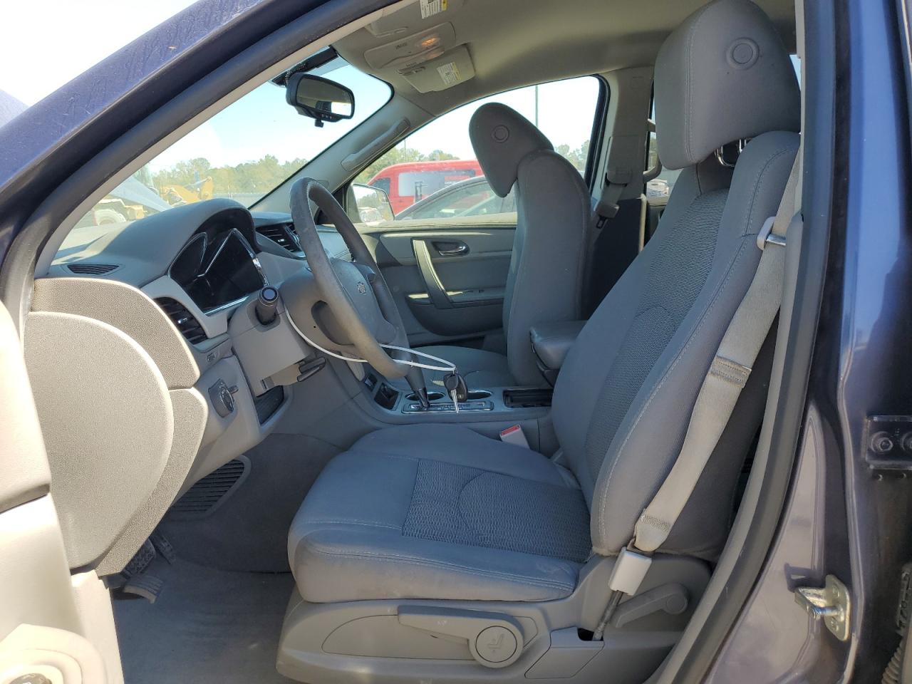 CHEVROLET TRAVERSE LS