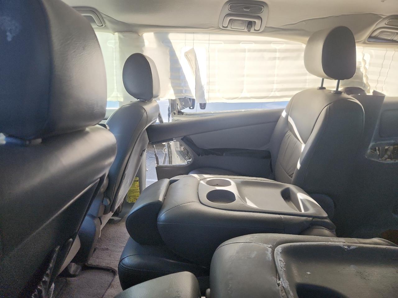 Lot #3304099488 2007 TOYOTA SIENNA CE