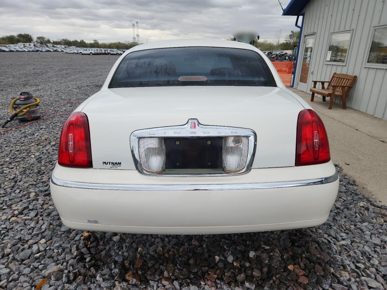 Lot #3284924947 2002 LINCOLN TOWN CAR S