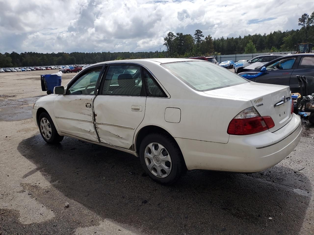 Lot #3276473656 2004 TOYOTA AVALON XL