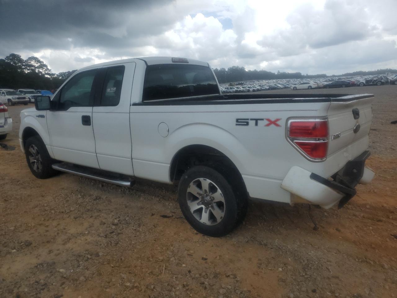FORD F-150 SUPER CAB