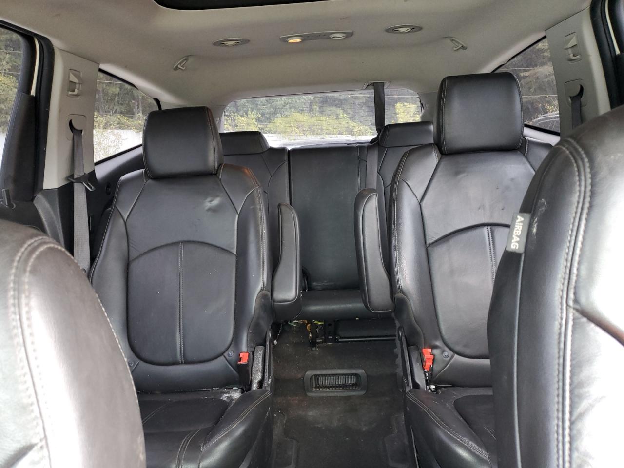 CHEVROLET TRAVERSE LT