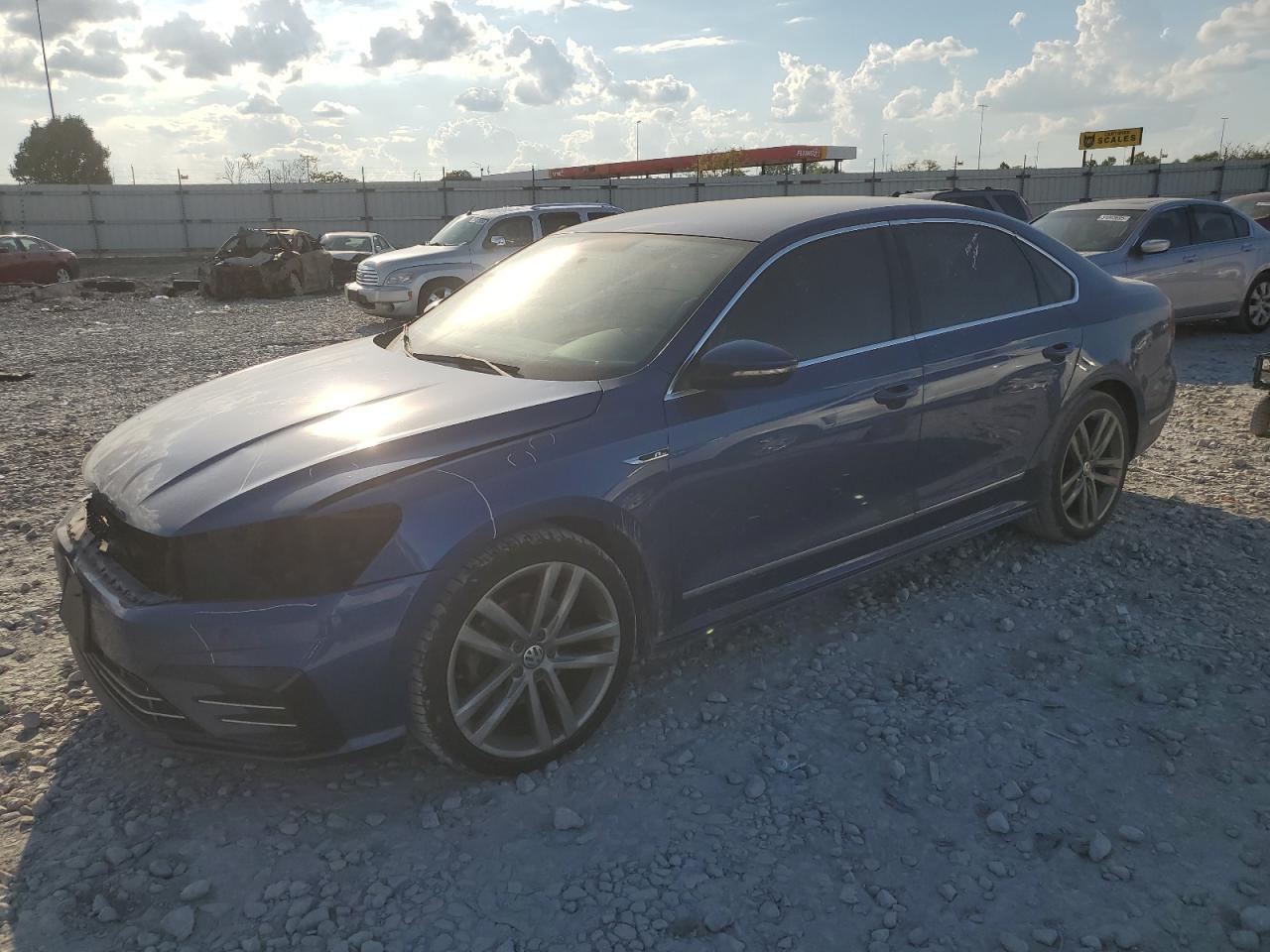 Lot #3297320397 2017 VOLKSWAGEN PASSAT R-L