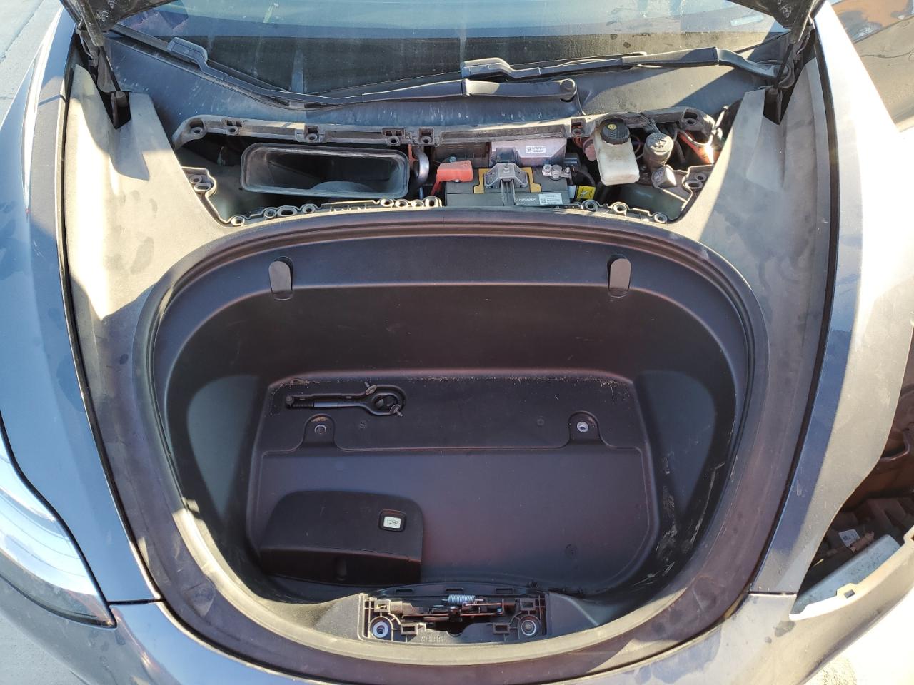 Lot #3311724240 2019 TESLA MODEL 3