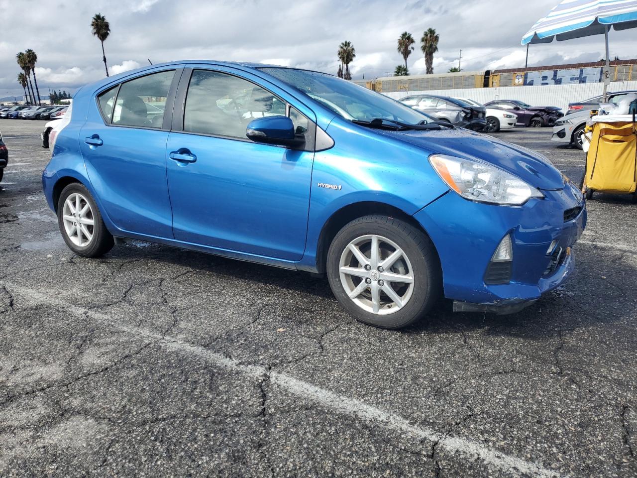 TOYOTA PRIUS C