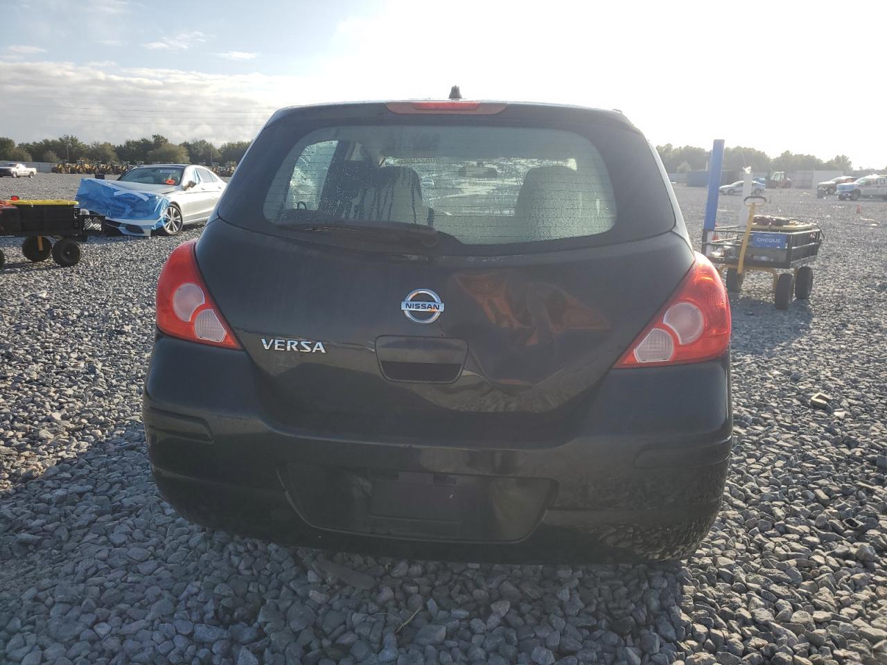 NISSAN VERSA S