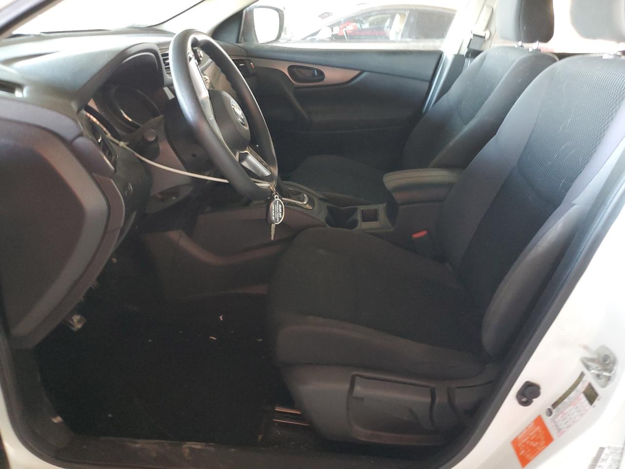 NISSAN ROGUE SPORT S