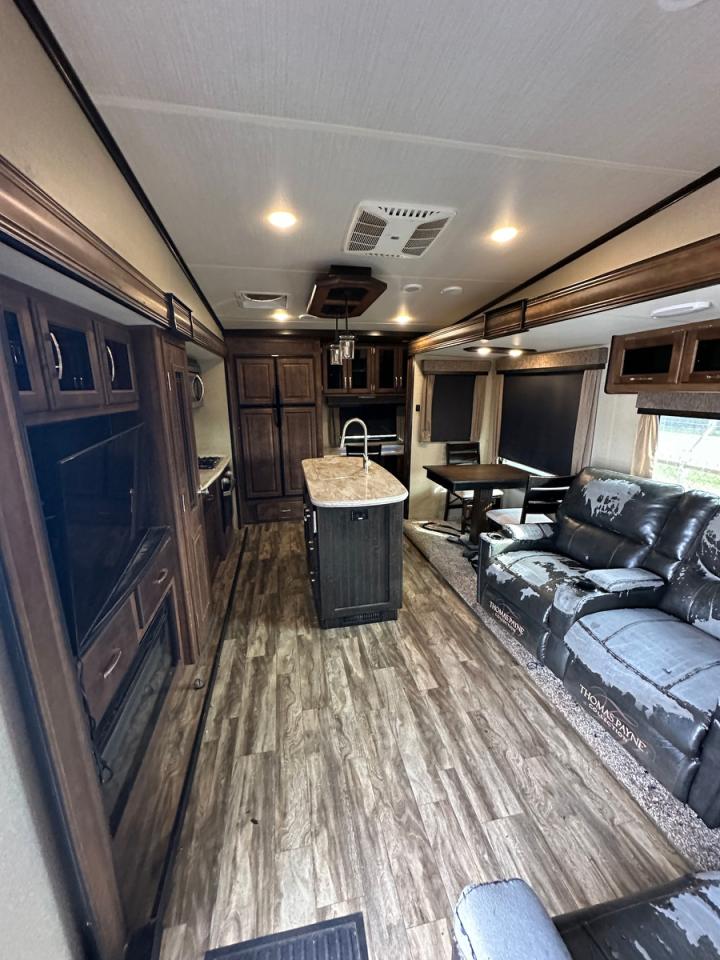 Lot #3277106449 2019 GRAND DESIGN REFLECTION