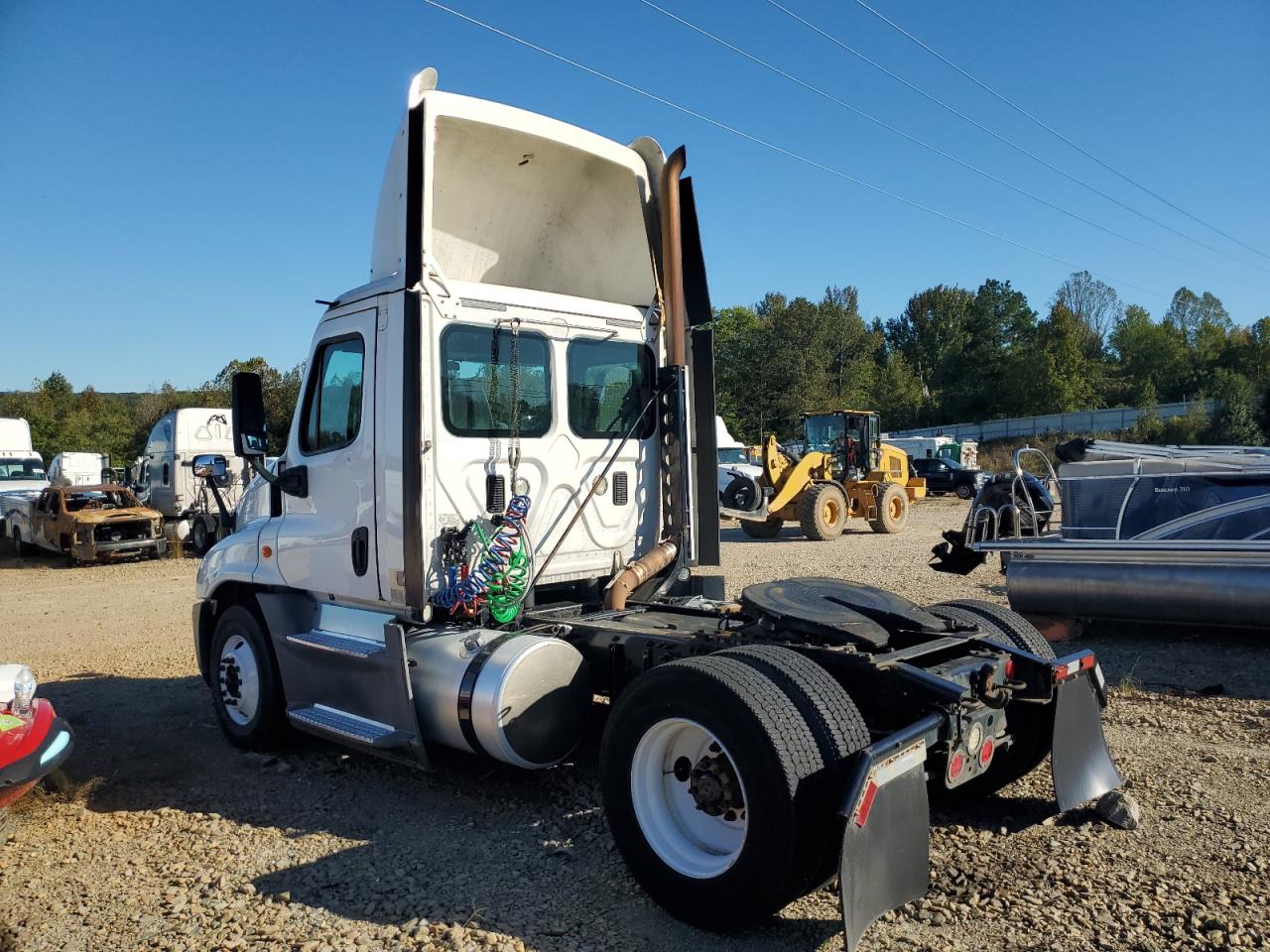 Lot #3266892053 2016 FREIGHTLINER CASCADIA 1