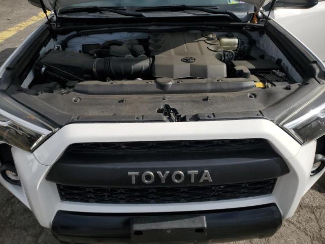 2019 TOYOTA 4RUNNER SR - JTEBU5JR1K5656524