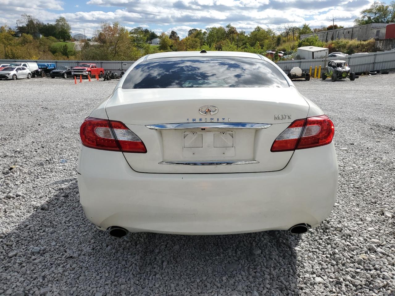 INFINITI M37 X