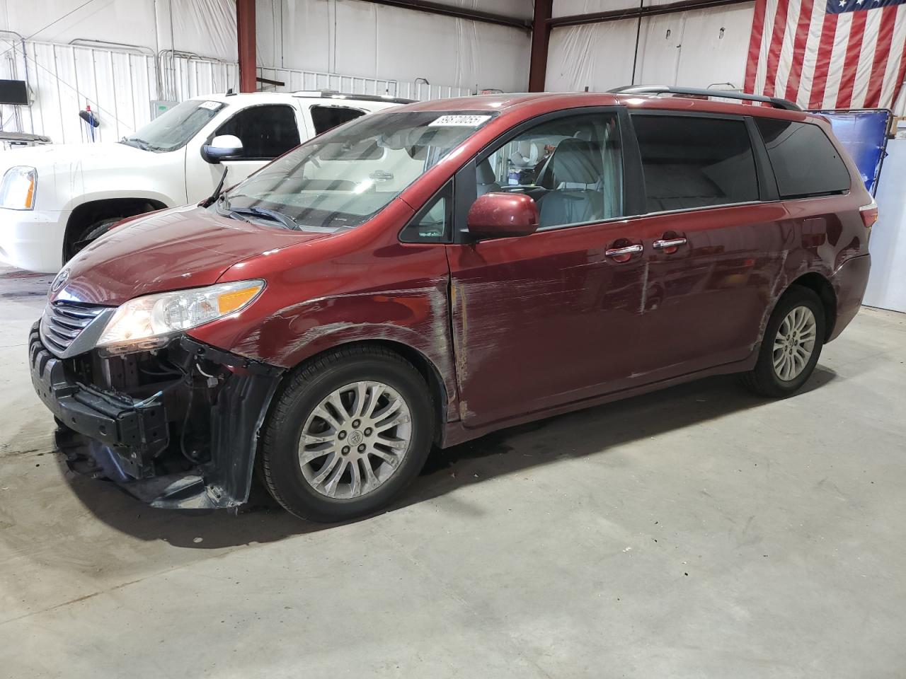 TOYOTA SIENNA XLE