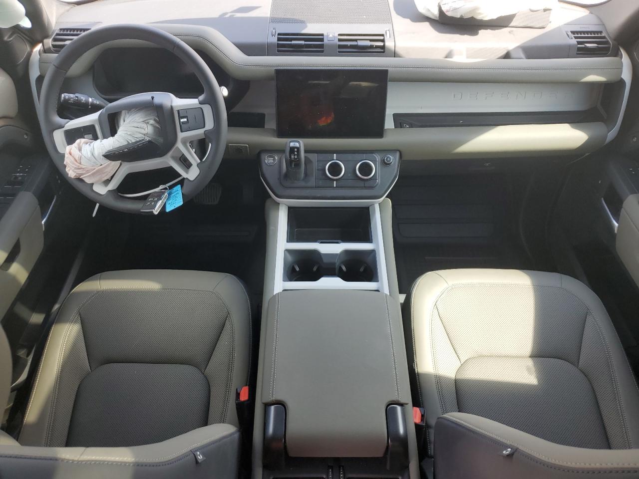 LAND ROVER DEFENDER 110 X-DYNAMIC SE