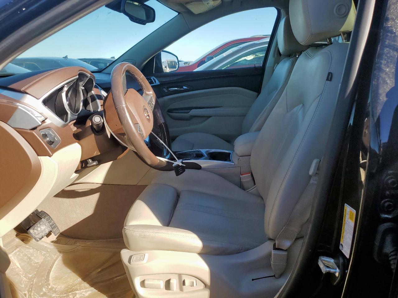 CADILLAC SRX LUXURY COLLECTION