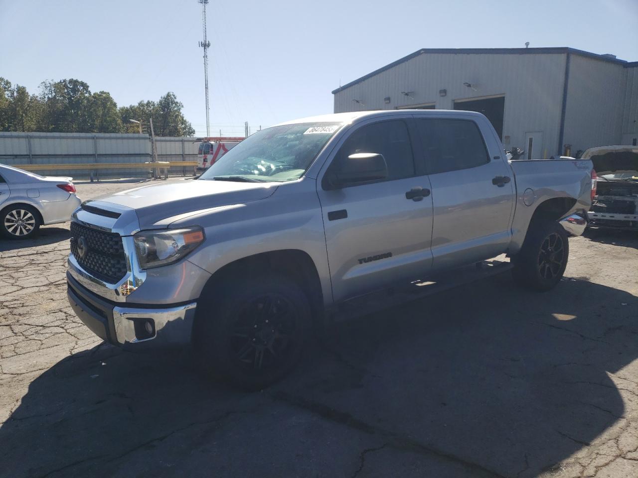 TOYOTA TUNDRA CREWMAX SR5