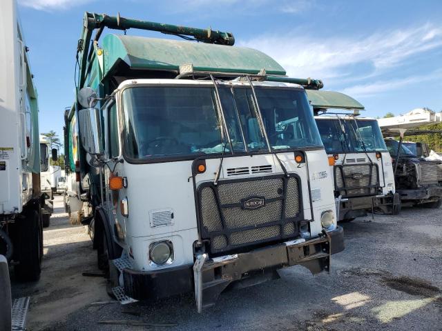 Global Auto Auctions: 2016 AUTOCAR LLC XPEDITOR