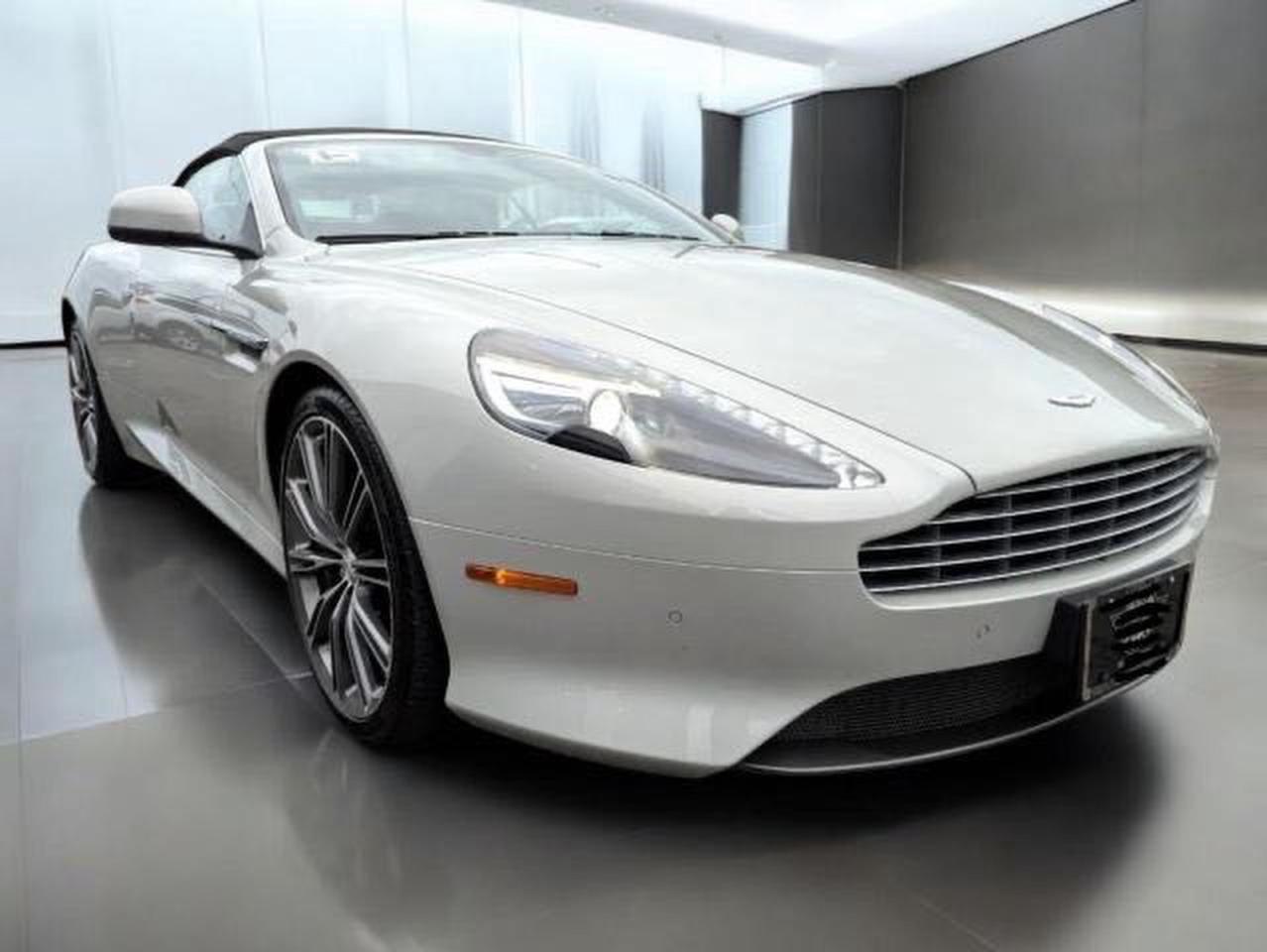 ASTON MARTIN DB9