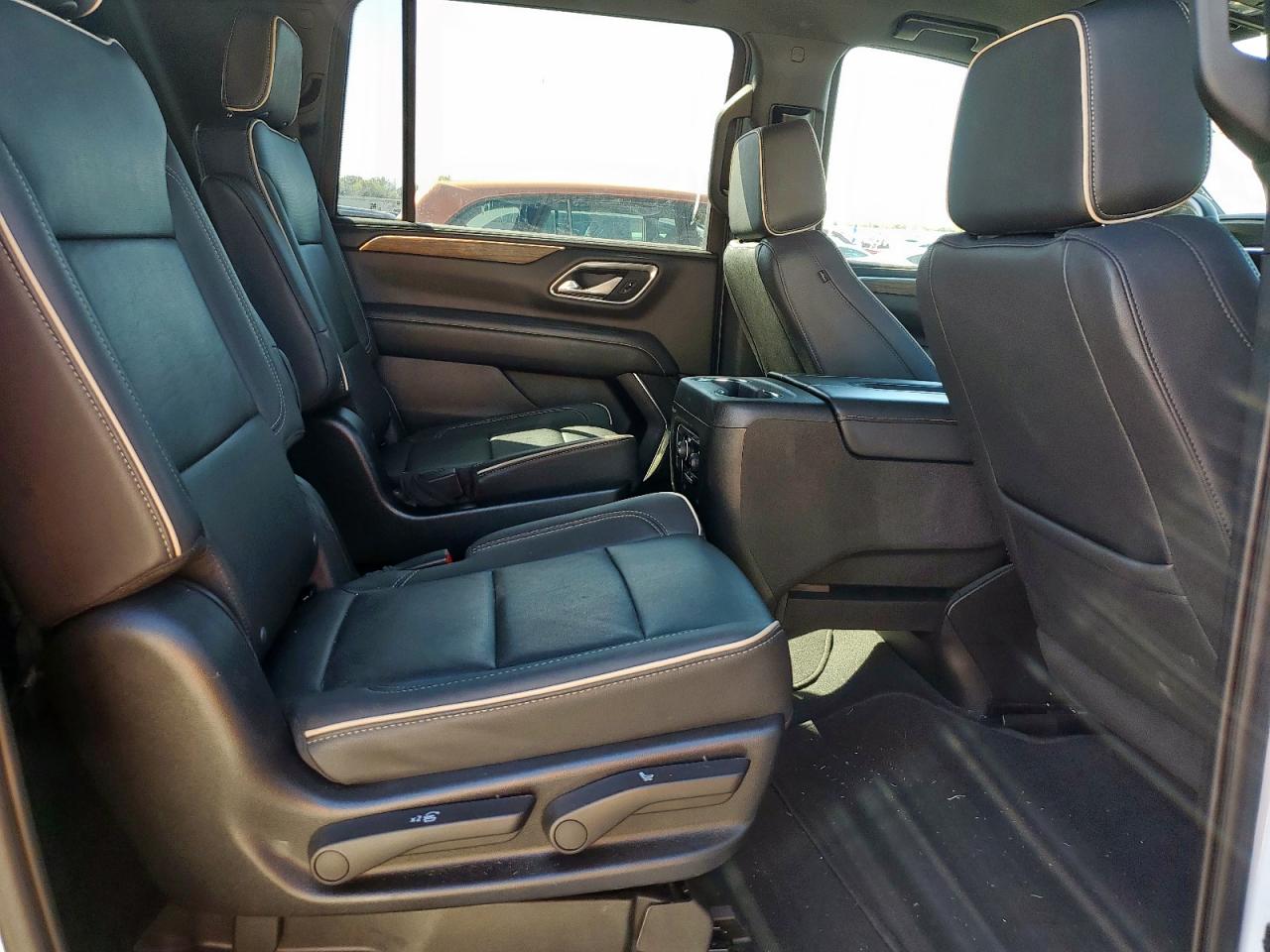 CHEVROLET SUBURBAN C1500 PREMIER