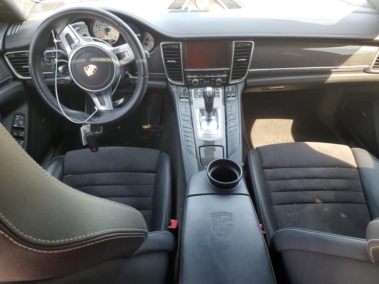 PORSCHE PANAMERA GTS