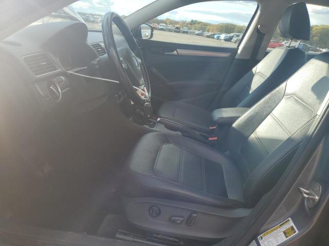 2015 VOLKSWAGEN PASSAT S - 1VWAT7A35FC111659