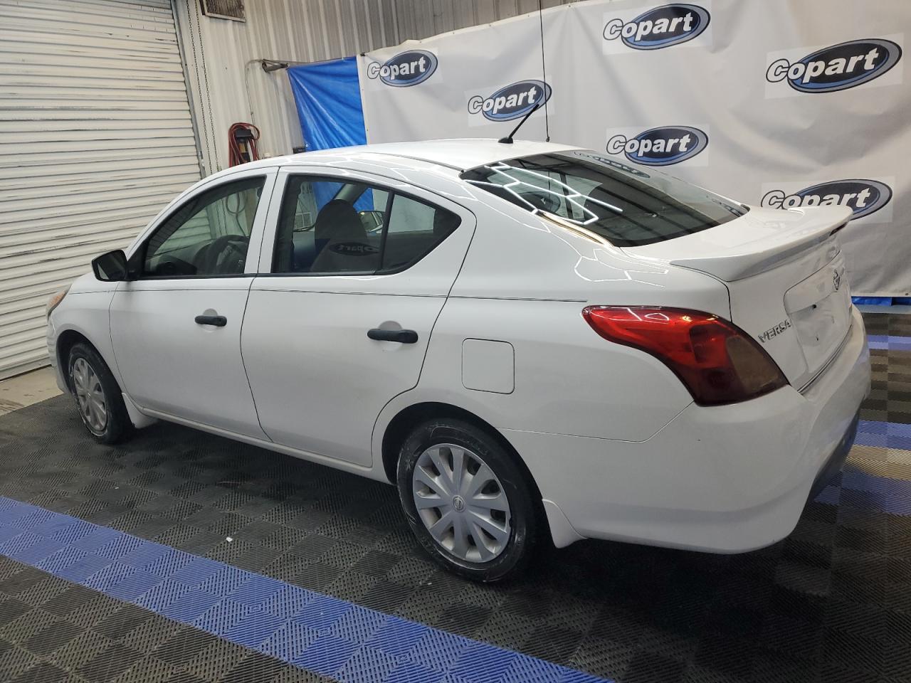 NISSAN VERSA S