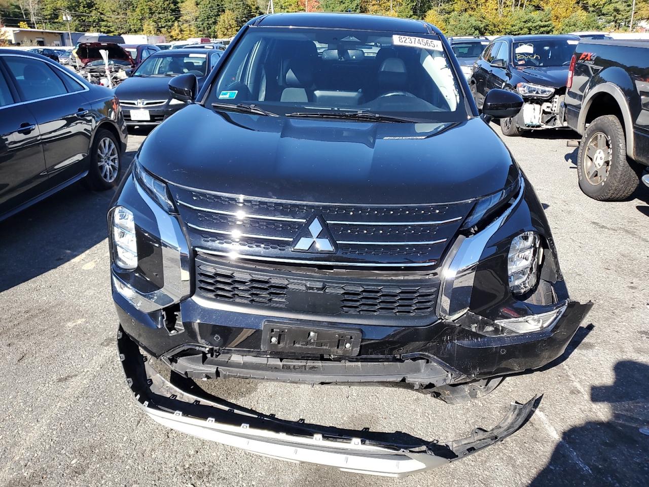 MITSUBISHI OUTLANDER SE