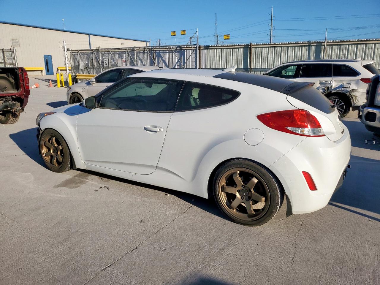 HYUNDAI VELOSTER