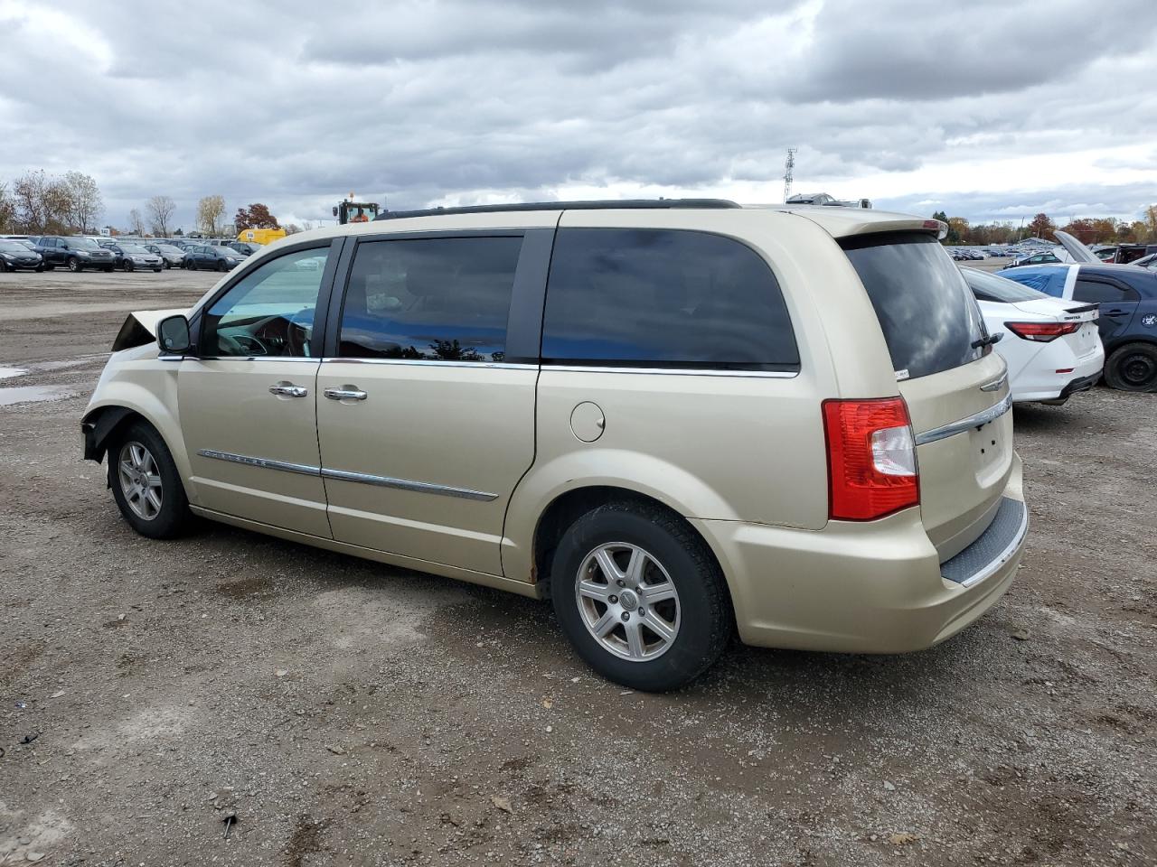 CHRYSLER TOWN & COUNTRY TOURING