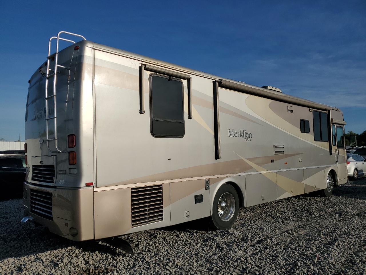 Lot #3273831353 2004 FREIGHTLINER MERIDIAN