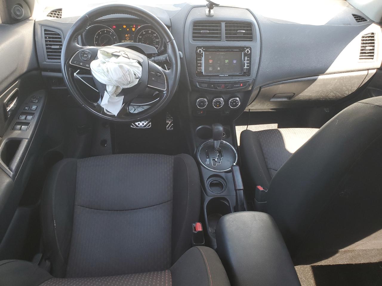 MITSUBISHI OUTLANDER ES