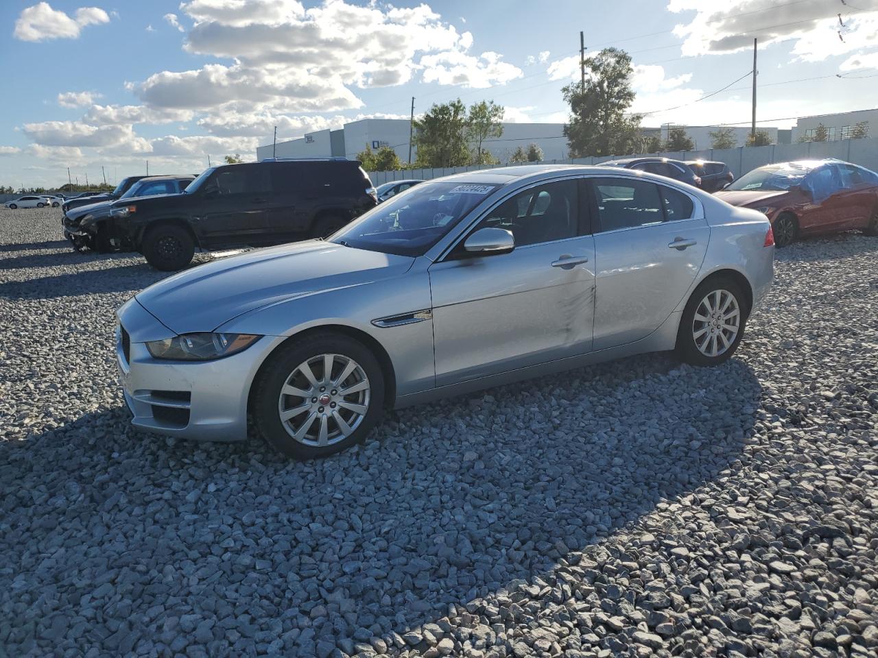 JAGUAR XE