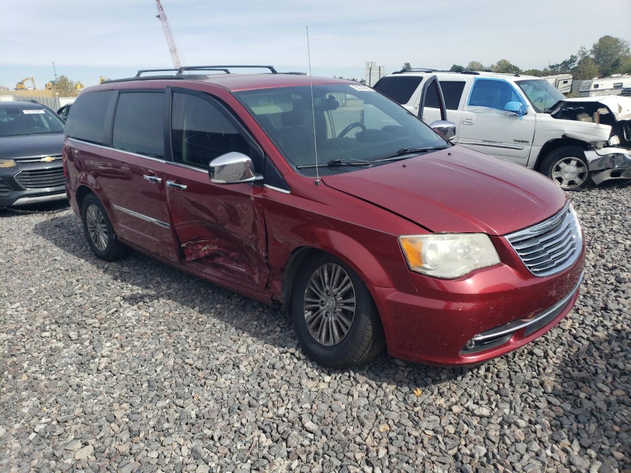 CHRYSLER TOWN & COUNTRY TOURING L