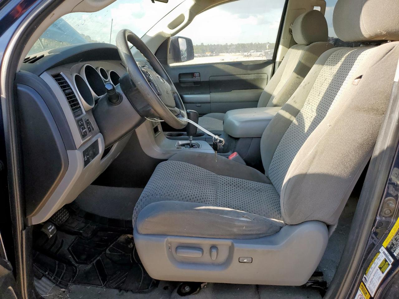 TOYOTA TUNDRA DOUBLE CAB SR5