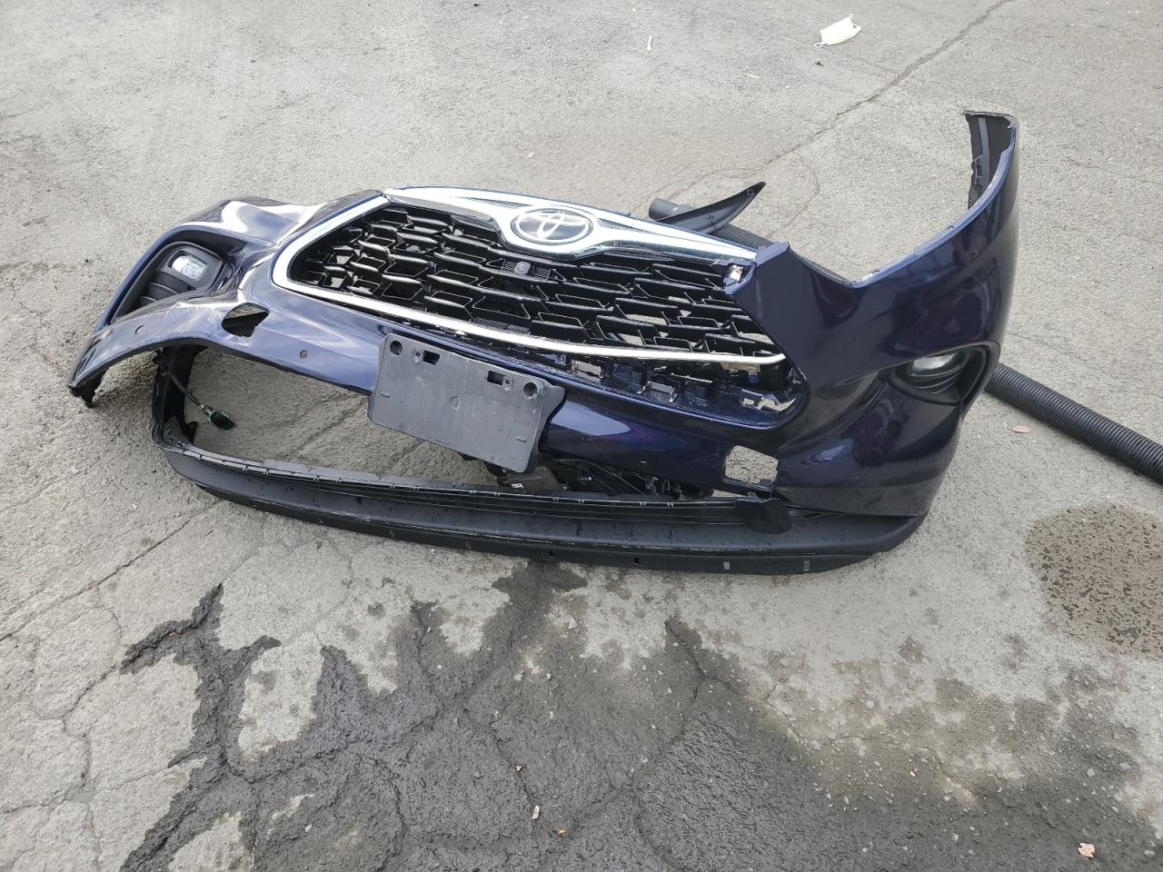 TOYOTA HIGHLANDER PLATINUM