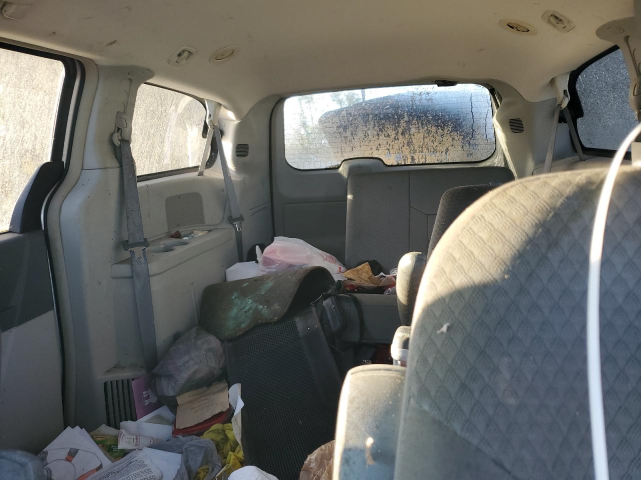 CHRYSLER TOWN & COUNTRY LX