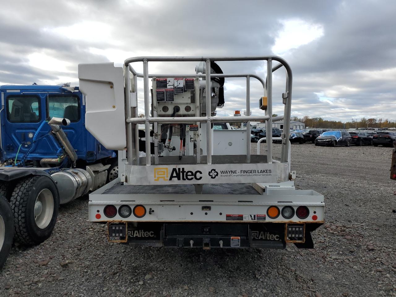 FORD F-550 SUPER DUTY