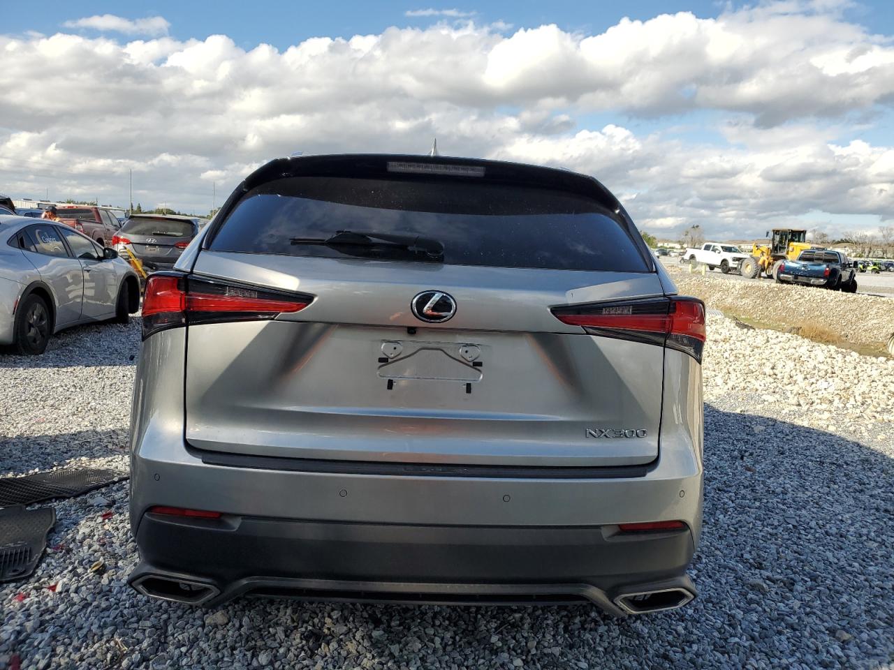LEXUS NX 300 BASE
