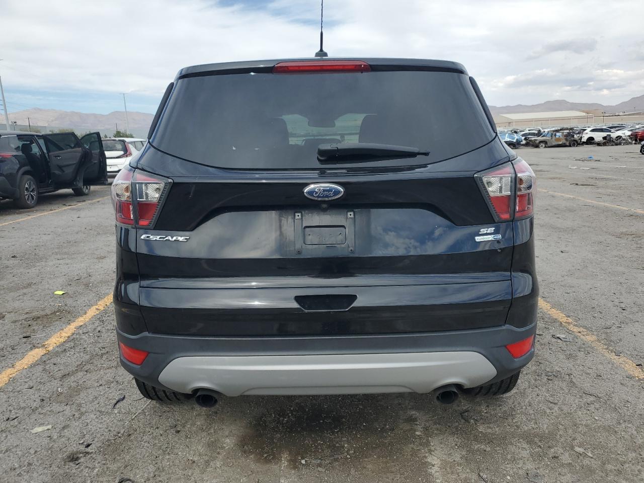 FORD ESCAPE SE