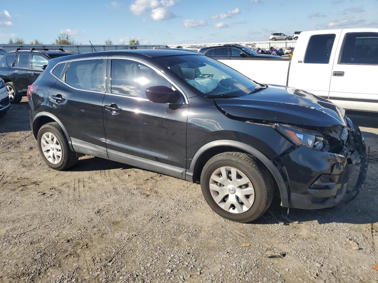 NISSAN ROGUE SPORT S