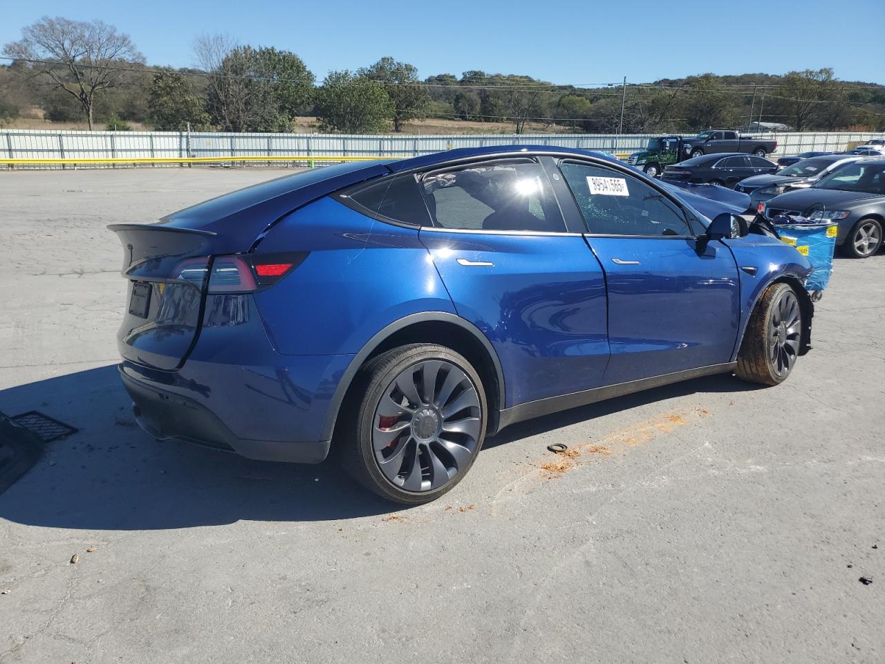 TESLA MODEL Y