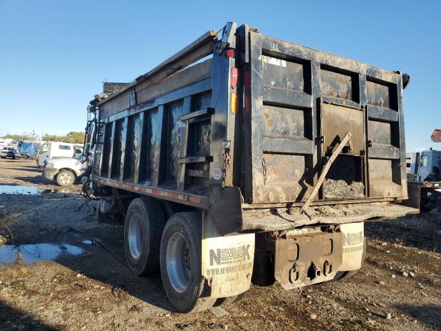2011 FREIGHTLINER M2 106 MED #3284113545