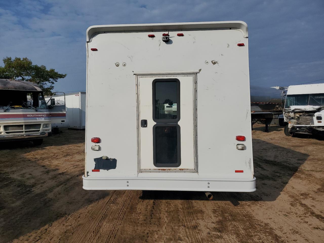 Lot #3257193266 2016 EL DORADO BUS