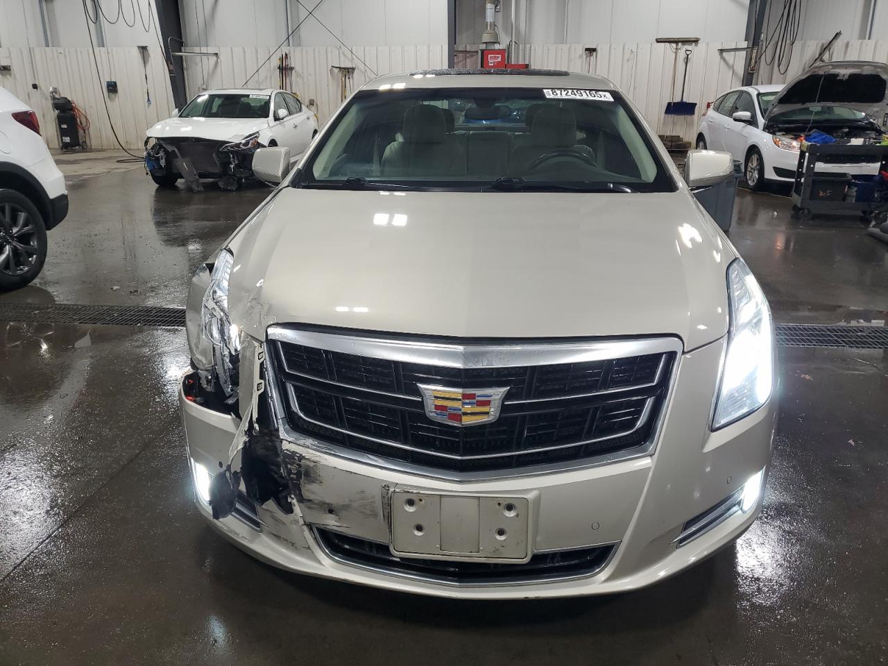 CADILLAC XTS LUXURY COLLECTION