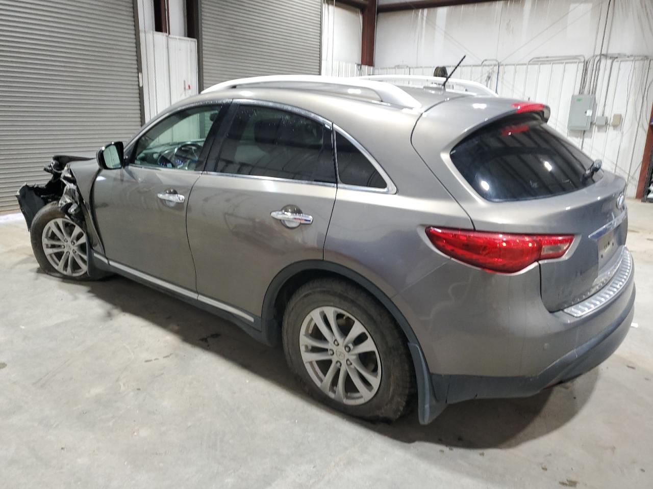 INFINITI QX70